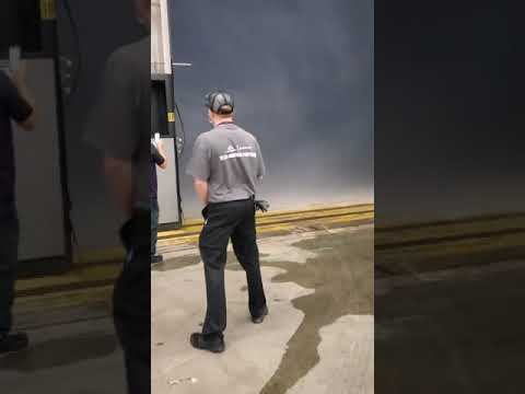 Rain Storm in Alabama outside this factory door regen alabama