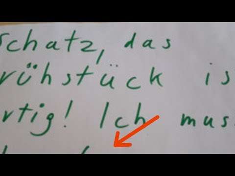 Verkaterter Mann liest Nachricht seiner Frau und traut seinen Augen nicht katerr mann