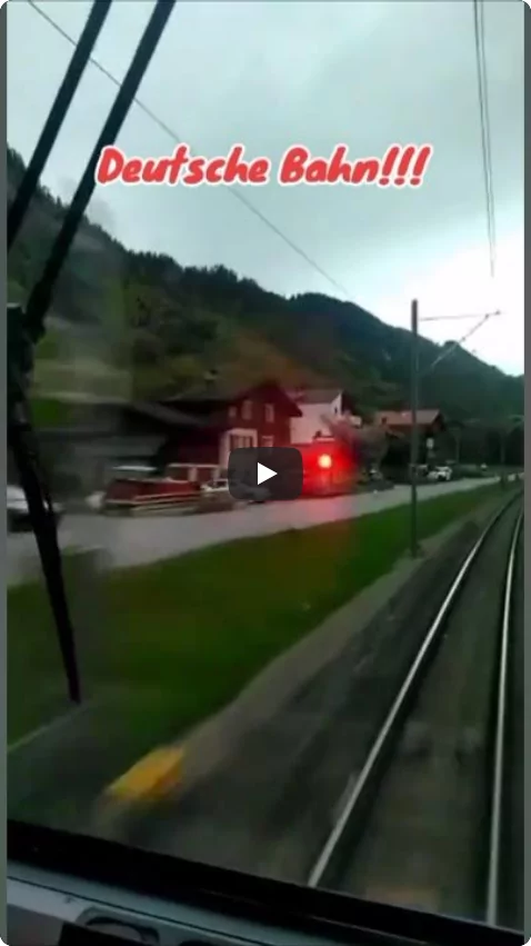 Wenn der Zug geblitzt wird auf der Schiene zug blitzer